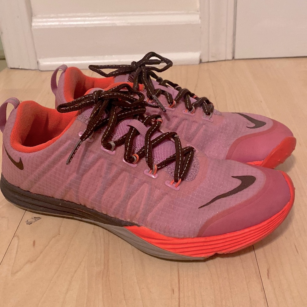 NIKE womens training shoe!